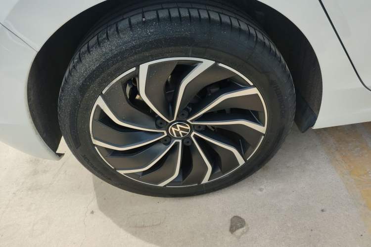 Used Volkswagen Golf 2021 280TSI DSG Pro Right Rear Wheel Hub