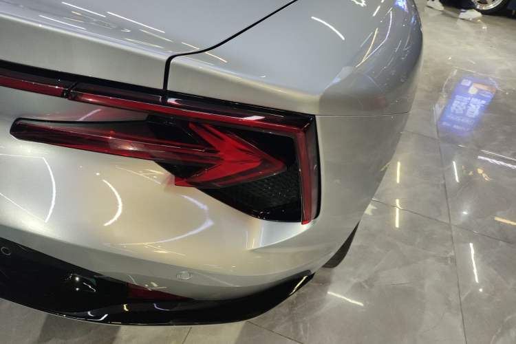 Used MG Cyberster 2024 520 km Legendary All-Wheel-Drive Version