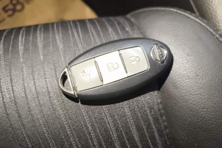 Used Nissan Tiida 2014 1.6L CVT Smart Model