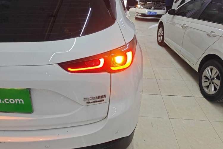 Used Mazda CX-5 2024 2.0L Automatic Two-Wheel Drive Comfort Version Right Rear Taillight