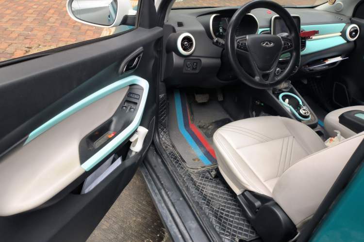 Used Chery Little Ant 2021 200 000-Yuan Ant Fan Edition Talent Version NMC Battery 408 km续航
