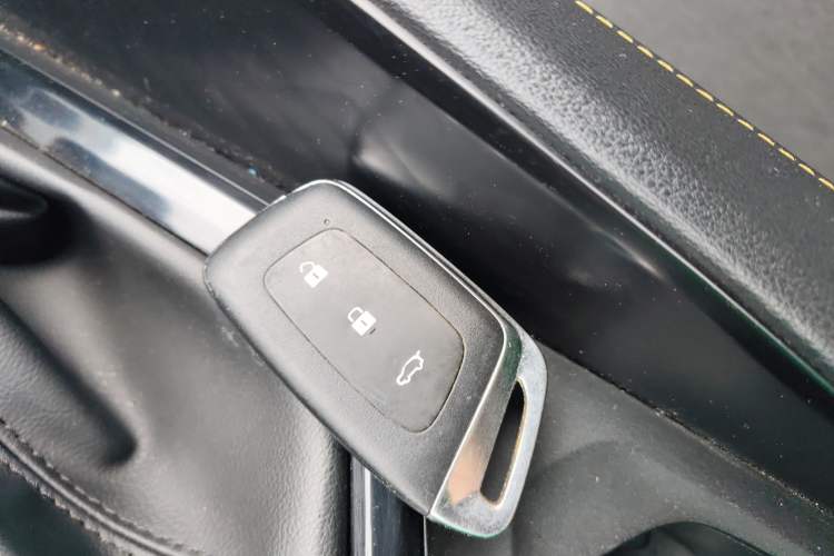 Used Baojun RC-5 2020 RC-5W 1.5T CVT Smart Luxury Edition