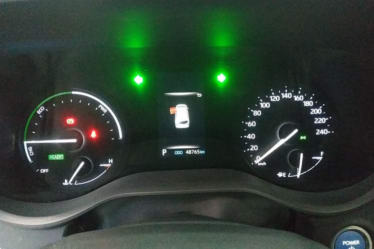 Used Toyota Granvia 2023 2.5L Hybrid Comfort Edition
