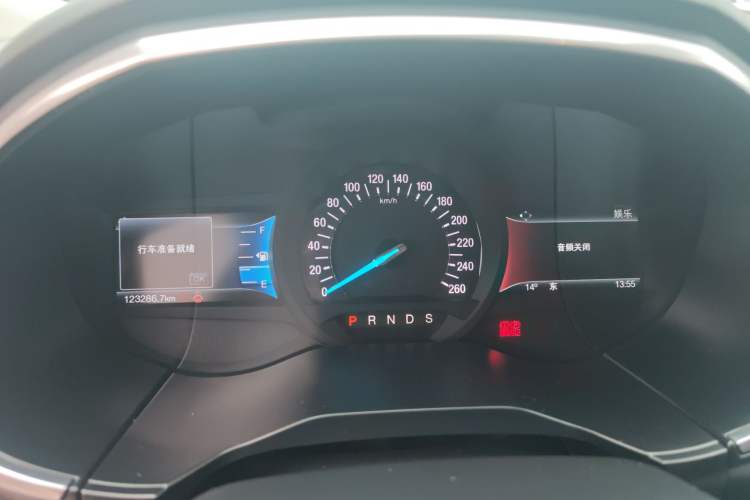Used Ford Edge 2018 EcoBoost 245 Two-Wheel-Drive Titanium 7-Seater China VI Standard Instrument Cluster