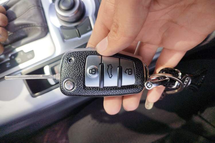 Used Audi A6L 2011 2.0 TFSI Automatic Standard Edition Vehicle Key