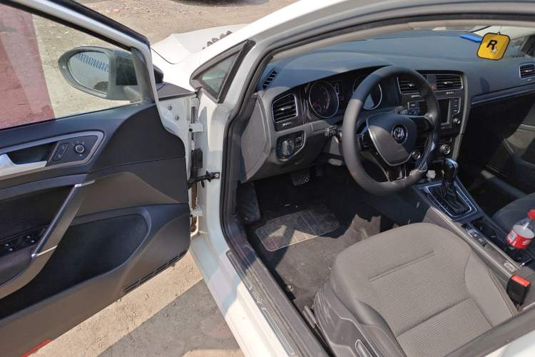 Used Volkswagen Golf 2017 230TSI Automatic Comfort Edition – Celebrating Milestone of One Million Units