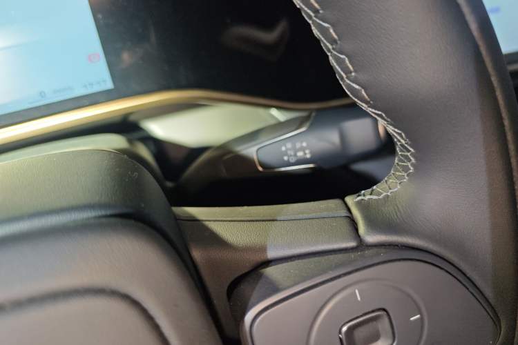 Used Hongqi EH7 2025 600 Smart Selection Edition
