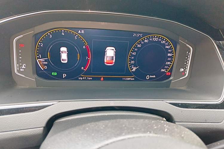 Used Volkswagen Magotan 2020 330TSI DSG Luxury Edition Odometer Close Up