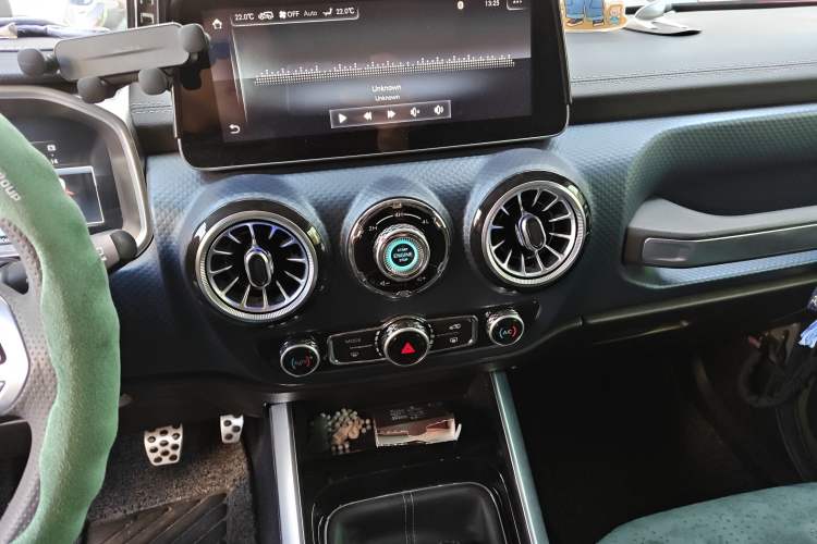 Used BAIC Off-Road BJ40 2018 PLUS 2.0D Manual Four-Wheel Drive Prestige Model China V Emission Standard
