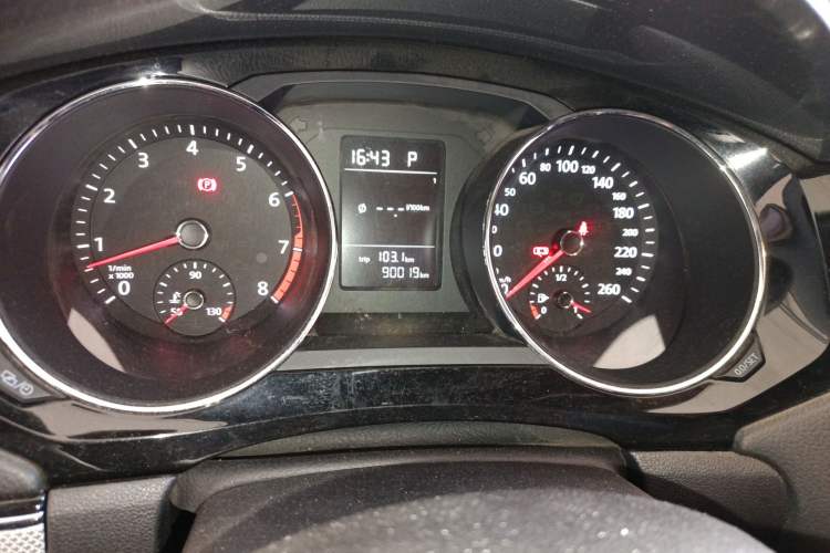 Used Volkswagen Sagitar 2017 230TSI Automatic Comfort Version