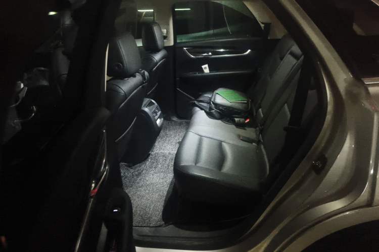 Used Cadillac XT5 2017 Anniversary Edition 25T Luxury Model