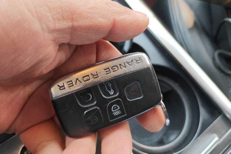 Used Land Rover Range Rover Sport 2010 5.0 NA V8 HSE
