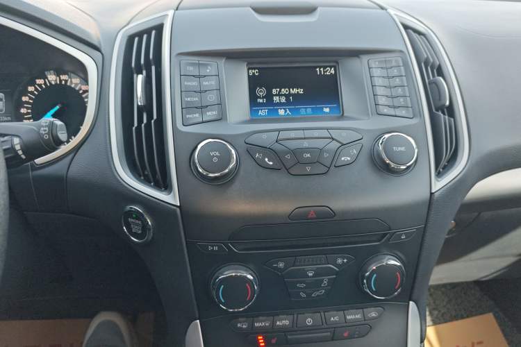 Used Ford Edge 2018 Facelifted EcoBoost 245 Two-Wheel-Drive Platinum Edition 5 Seats China V Emission Standard