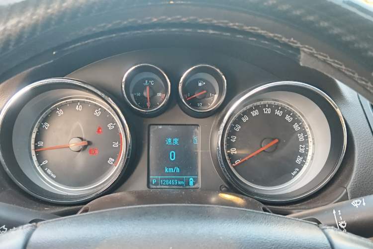 Used Buick Regal 2012 2.0L Luxury Edition Instrument Cluster