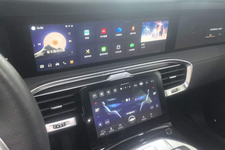 Used Hongqi E-HS9 2022 660 km Range Flagway Edition Six Seats Audio And AC Panel