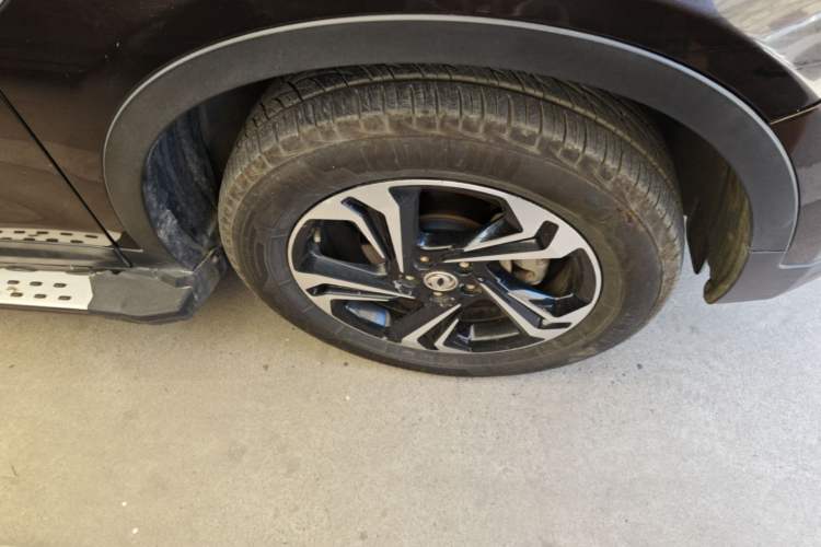 Used Dongfeng Aeolus AX7 2016 2.0L Automatic Zhiyi Trim