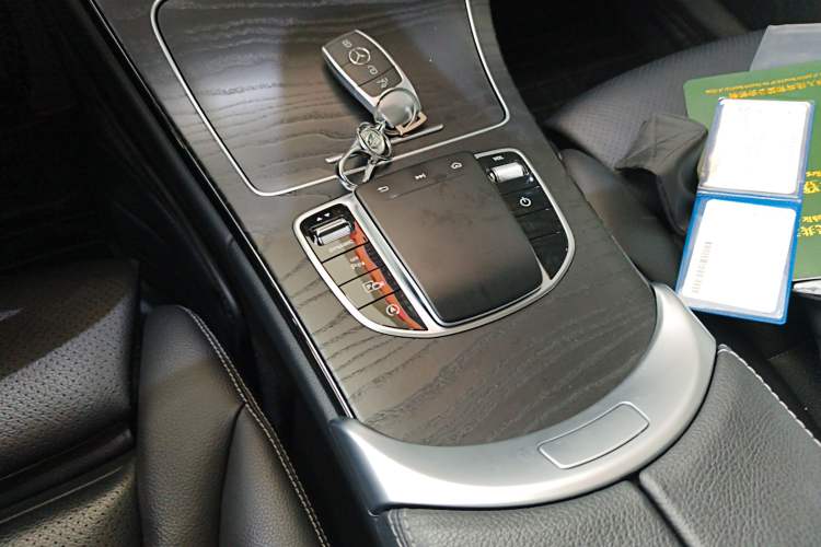 Used Mercedes-Benz C-Class 2019 C 260 L Sport Edition Gear Lever