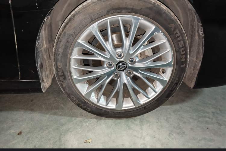 Used Toyota Camry 2018 2.5G Luxury Edition Right Front Wheel Hub