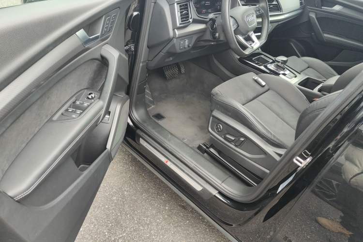 Used Audi Q5L Sportback 2023 40 TFSI Luxury Model
