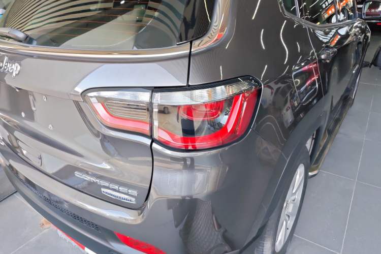 Used Jeep Compass 2017 200T Automatic Family Edition
