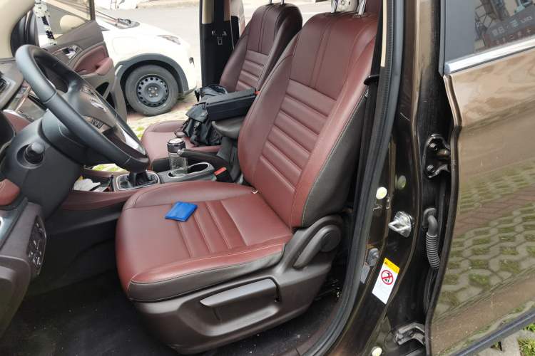 Used CHANGAN Lingxuan 2017 1.5T Manual Joyful & Happy Model Left Front Seat