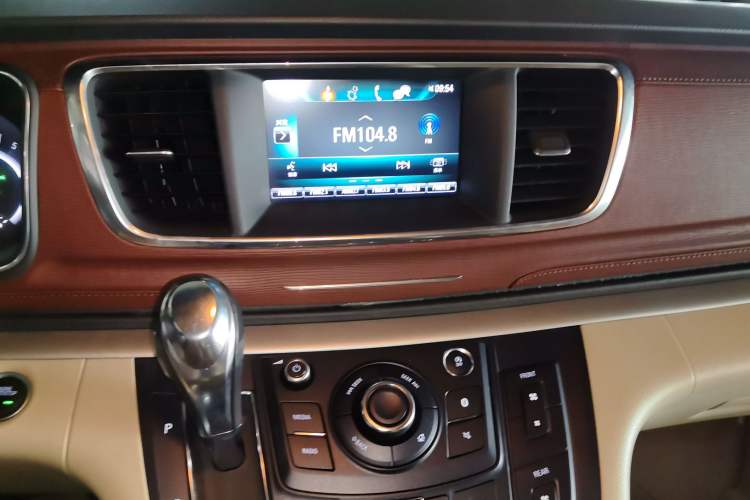 Used Buick GL8 2018 28T Luxury Model China VI Standard