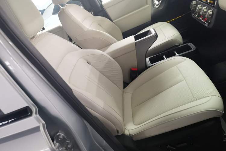 Used iCAR V23 2025 401 Two-Wheel Drive Advanced Edition