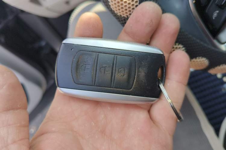 Used BYD Song PLUS New Energy 2024 HONOR Edition DM-i 110km Flagship PLUS
