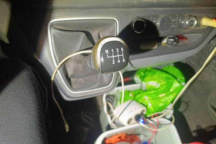 Used SAIC MAXUS Xintu V80 2021 2.0T Manual Classic Aoyuntong 127 PS Mid-axle Mid-roof 6/7/8/9-Seater
