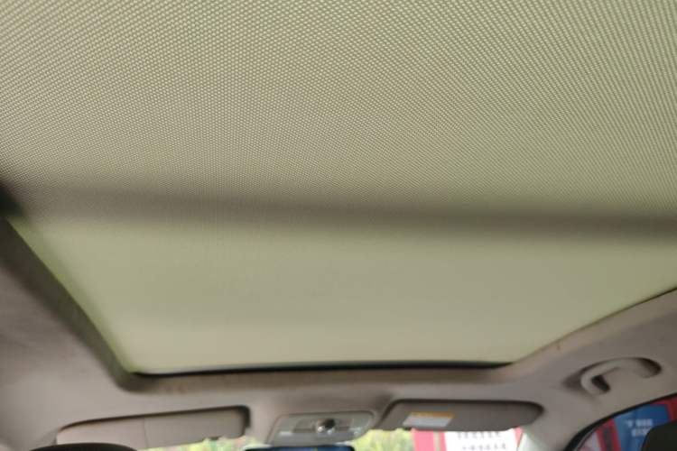 Used Roewe RX5 2016 20T Two-Wheel Drive Automatic Internet Smart Edition