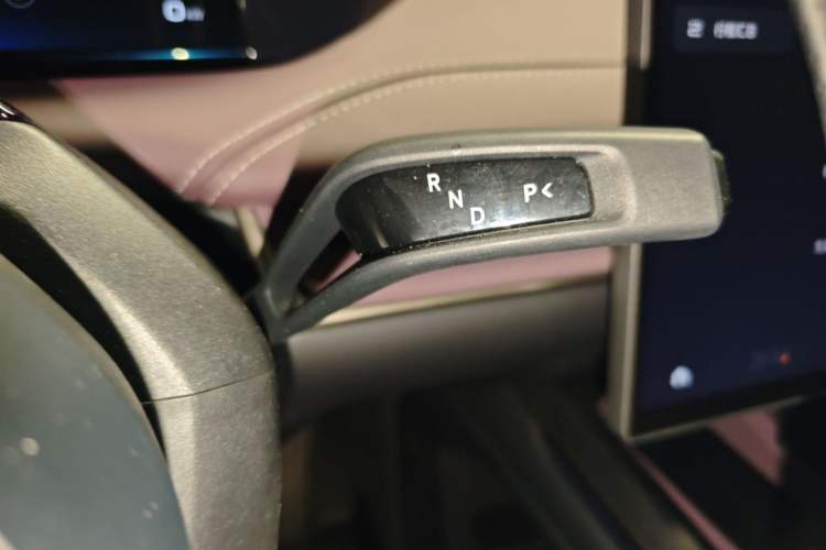 Used Xiaomi Auto SU7 2024 Rear-Drive Long-Range Intelligent Driving Version
