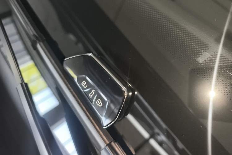 Used Volkswagen Teramont 2025 Tiguan Pro 450TSI Four-Wheel Drive Summit Edition Vehicle Key