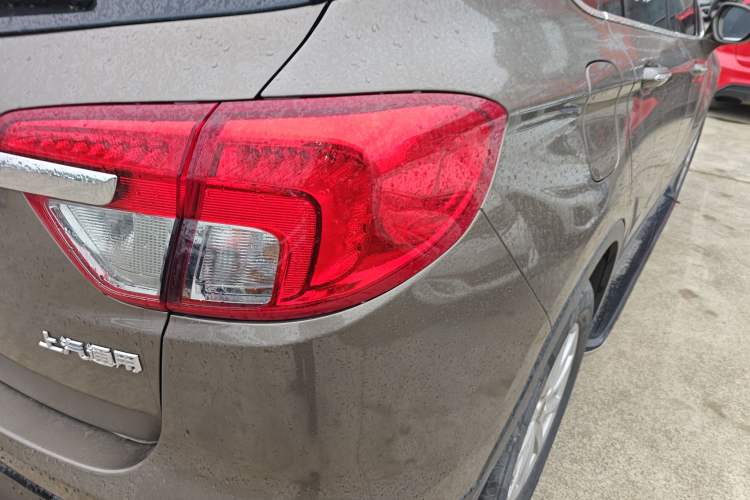 Used Buick Envision 2016 20T Two-Wheel-Drive Elite Model Right Rear Taillight