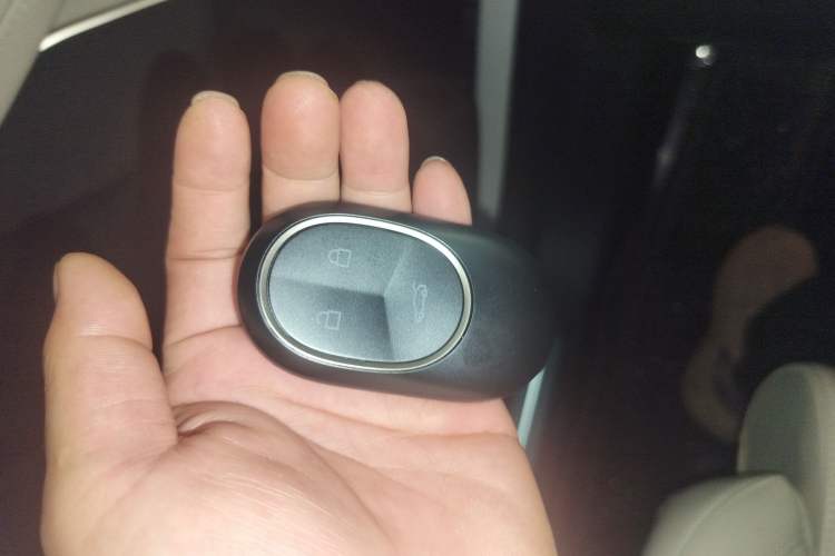 Used Nio ES6 2024 75 kWh Vehicle Key