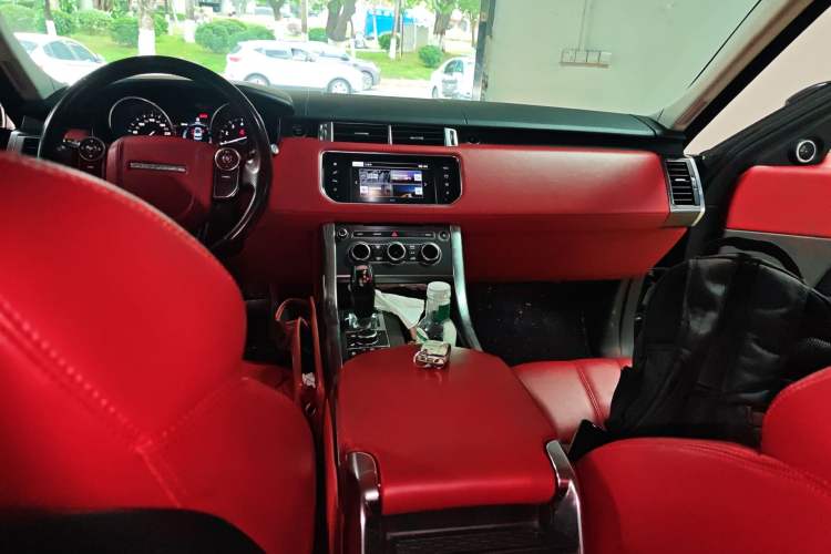 Used Land Rover Range Sport 2017 3.0T SE Middle East Audio And AC Panel