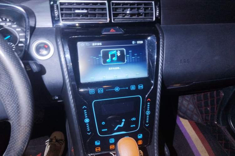 Used JMC Yusheng S330 2016 1.5L GTDi Automatic Two-Wheel Drive Flagship Edition