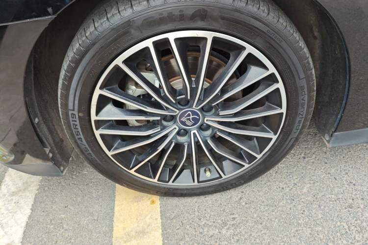 Used BYD Han 2022 DM-i 121KM Prestige Model Exterior 4