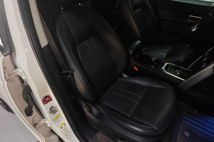 Used Land Rover Discovery Sport 2019 240 PS SE Version China VI Standard