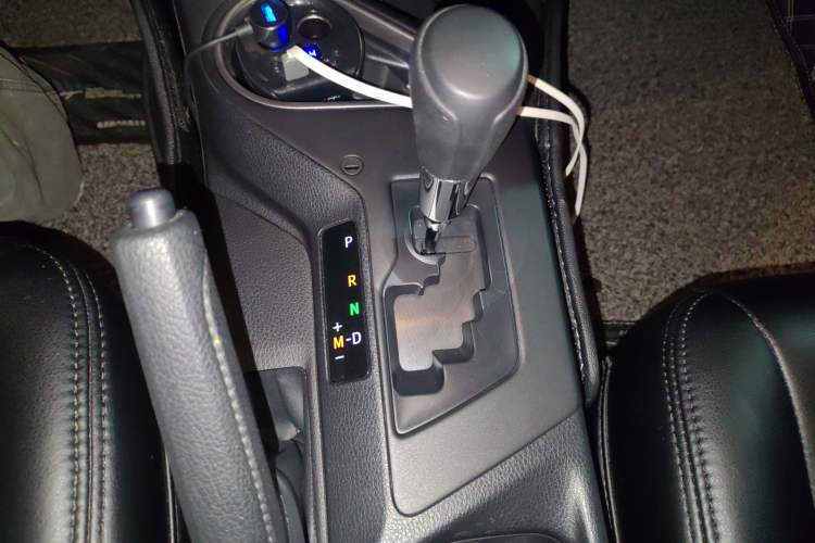 Used Toyota RAV4 2016 2.0L CVT Two-Wheel Drive Fashion Edition China V Standard