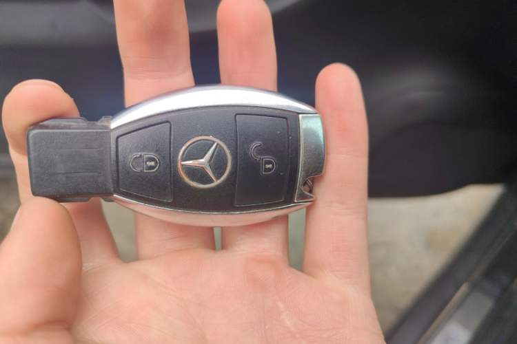 Used Mercedes-Benz R-Class 2014 R 320 4MATIC Business Model