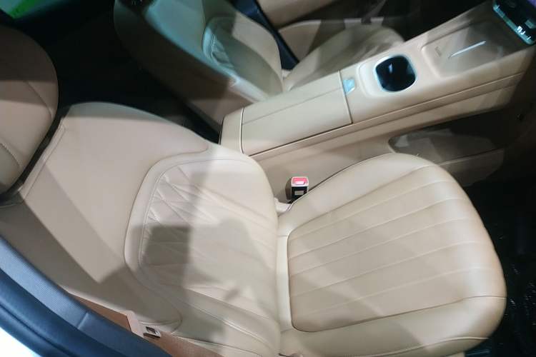 Used Dongfeng Aeolus L8 2025 Model 185KM Dream Edition
