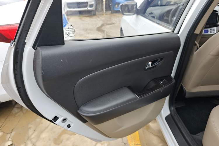 Used Hyundai Celesta 2015 1.6L Automatic Luxury Model
