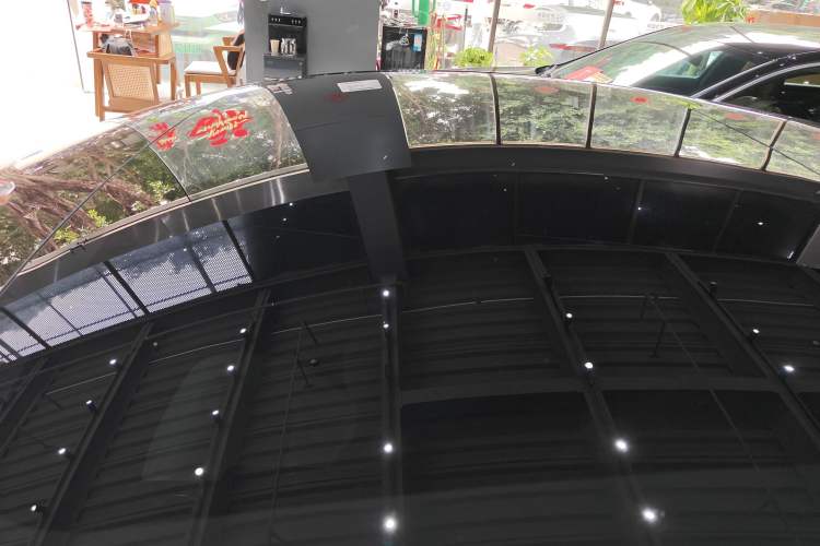 Used Tesla Model 3 2023 Rear-Wheel-Drive Version Roof