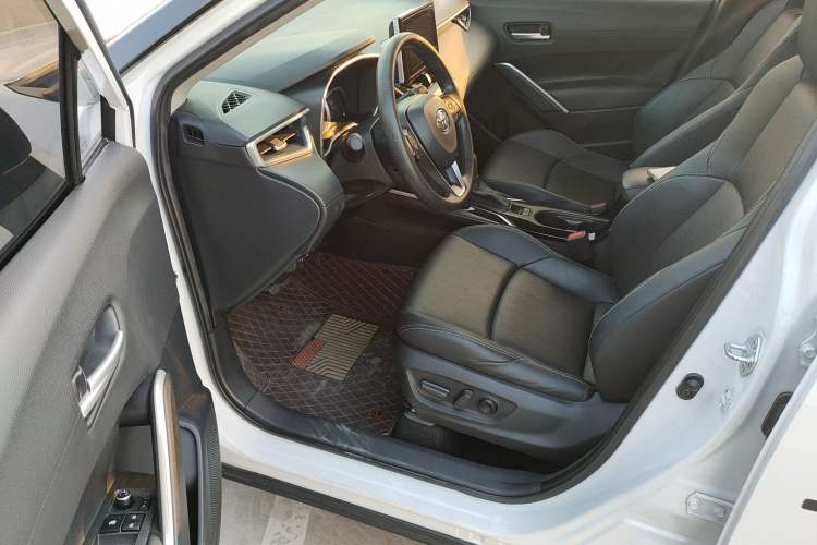 Used Toyota FRONTLANDER 2022 2.0L CVT Luxury PLUS Edition