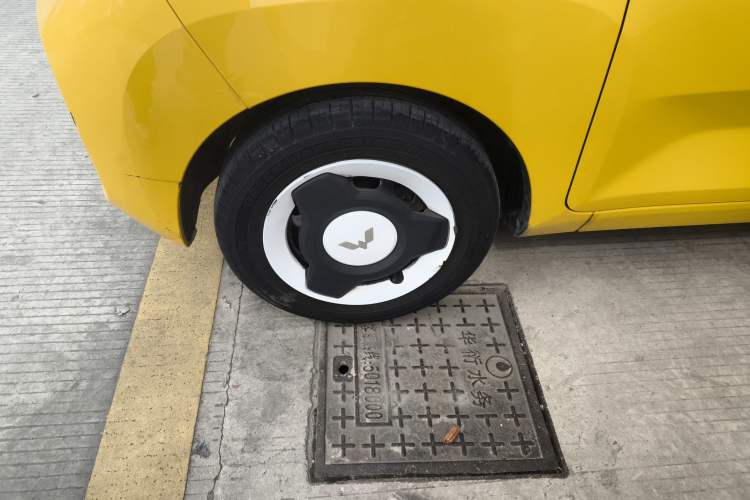 Used Wuling Hongguang MINIEV 2021 Macaron Premium Model – Lithium-NMC