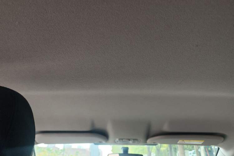 Used Peugeot 301 2014 1.6L Manual Comfort Edition Headliner