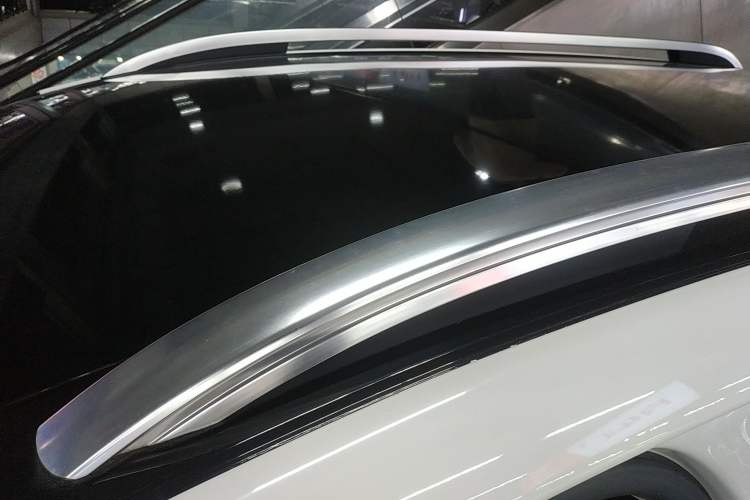 Used Ford Edge 2018 EcoBoost 245 Two-Wheel-Drive Platinum Edition 5 Seats
