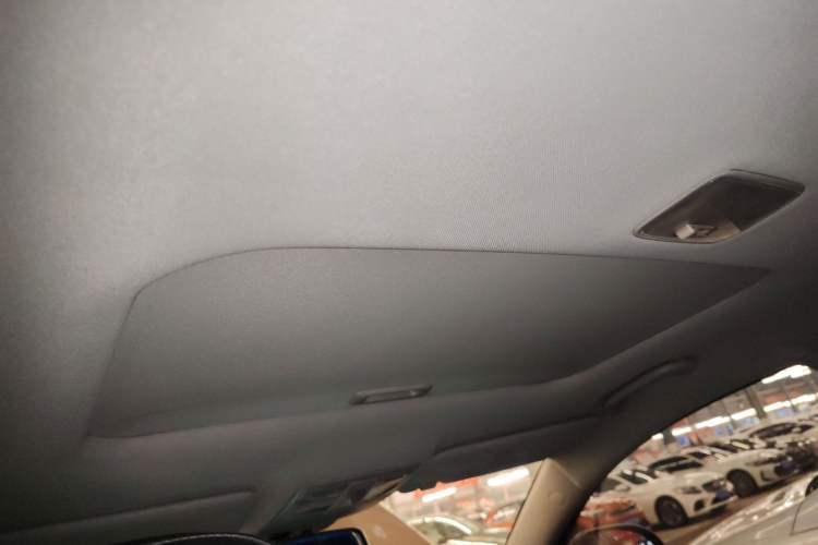 Used Kia Sportage R 2015 2.0L Automatic Two-Wheel Drive GLS Headliner