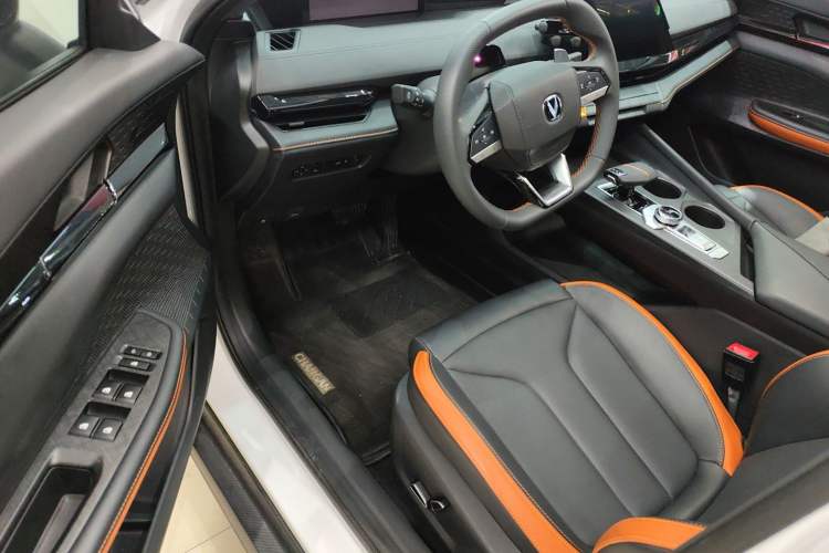 Used Changan UNI-V 2024 1.5T High-Energy Version