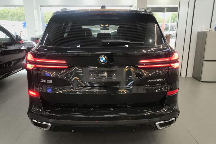 Used BMW X5 2023 xDrive 30Li Luxury M Sport Night Edition Package

